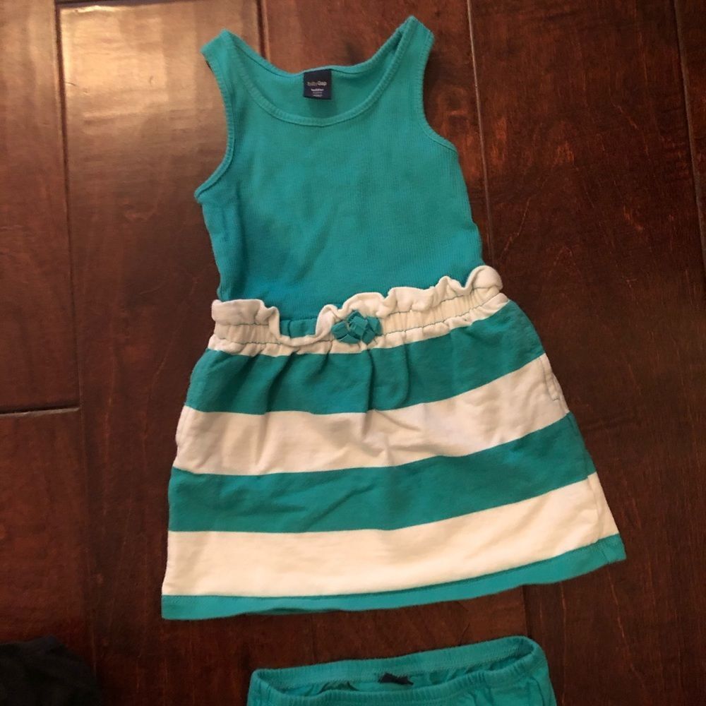 Set of two dresses - Picture 9 of 11